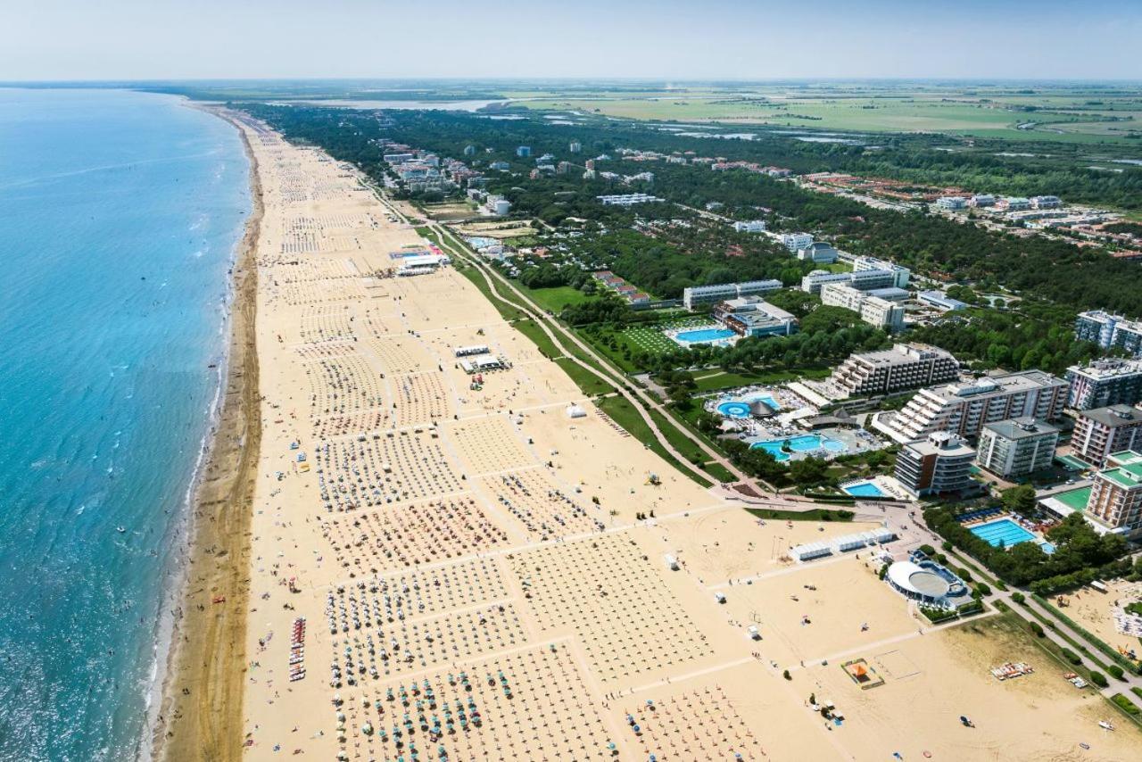 Appartamenti Bristol Bibione Exterior foto
